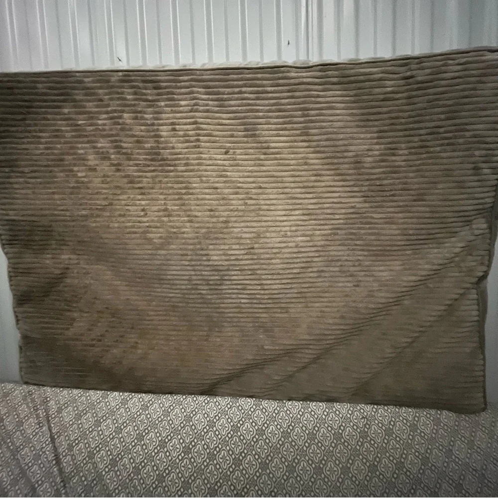 Dog bed